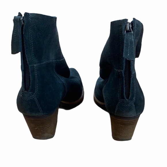 Matisse Blue/Gray Suede Ankle Boot - Picture 5 of 8